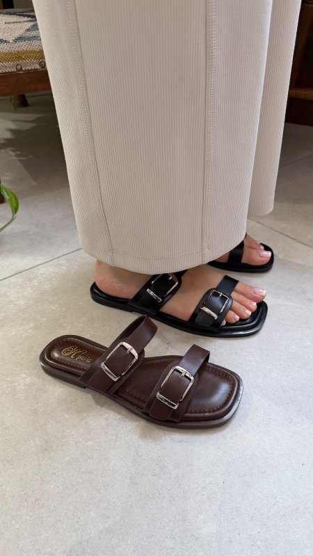 بني غامق